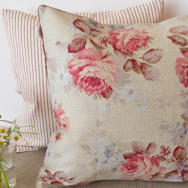 イギリス製花柄クッションカバー【ホークスウィックローズ】