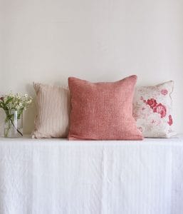 ベルギー製リネン生地クッションカバー【ツイードレッド】