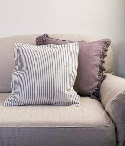 コットン素材ピンストライプ柄クッションカバー【カタリナ】