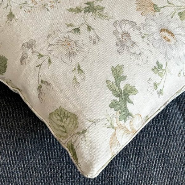 イギリス製花柄フロアクッション【 デイジーティント・デイジークリーム】