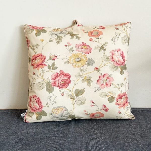 イギリス製花柄フロアクッション【 デイジーティント・デイジークリーム】