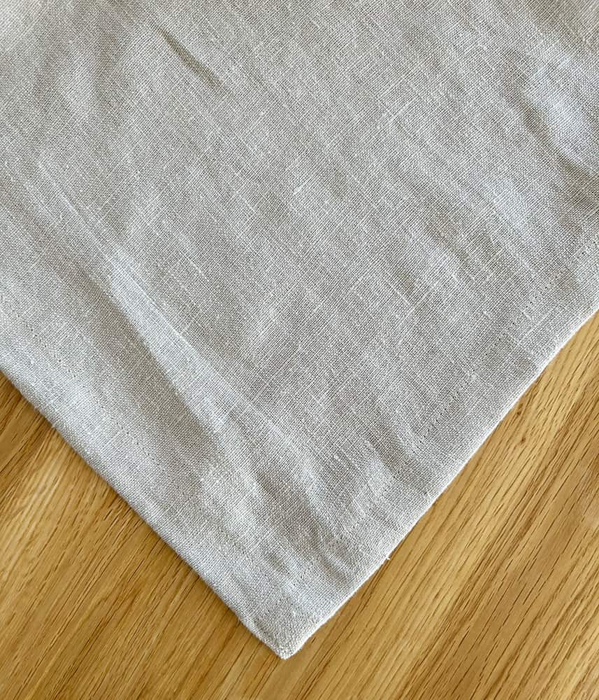 ウォッシュドリネンテーブルクロス 140×140【全2色】 | P&C オンライン