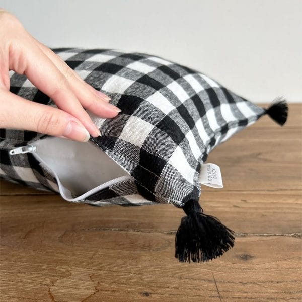 リトアニアリネン タッセル付きスモールクッション【ギンガムチェック】