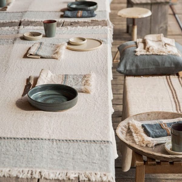 LIBECO HOME// テーブルスロウ【イウリダ】